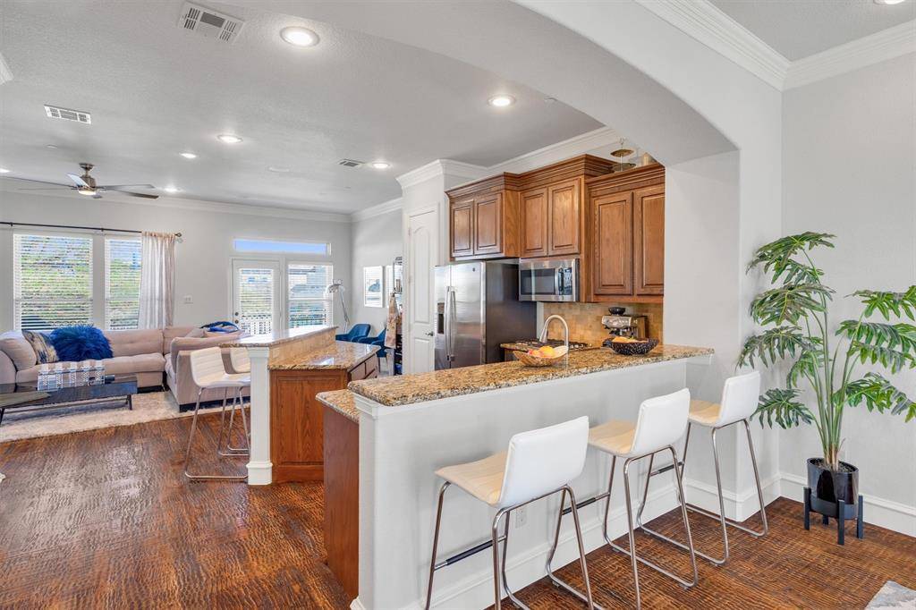 4041 Winsor Drive, Farmers Branch, TX 75244