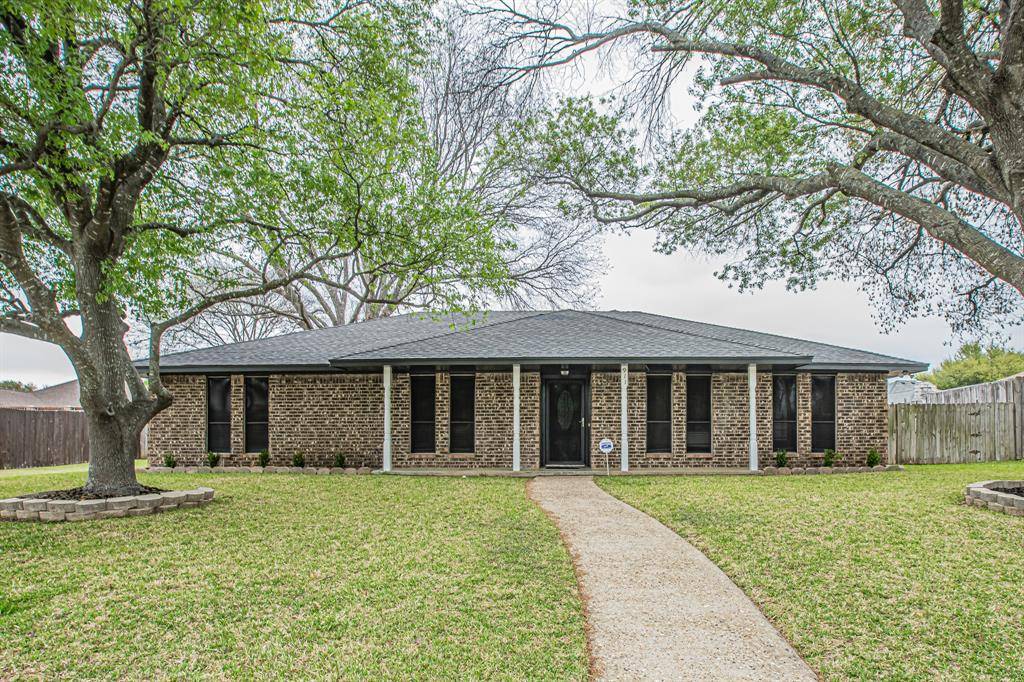 911 Cambridge Drive, Duncanville, TX 75137