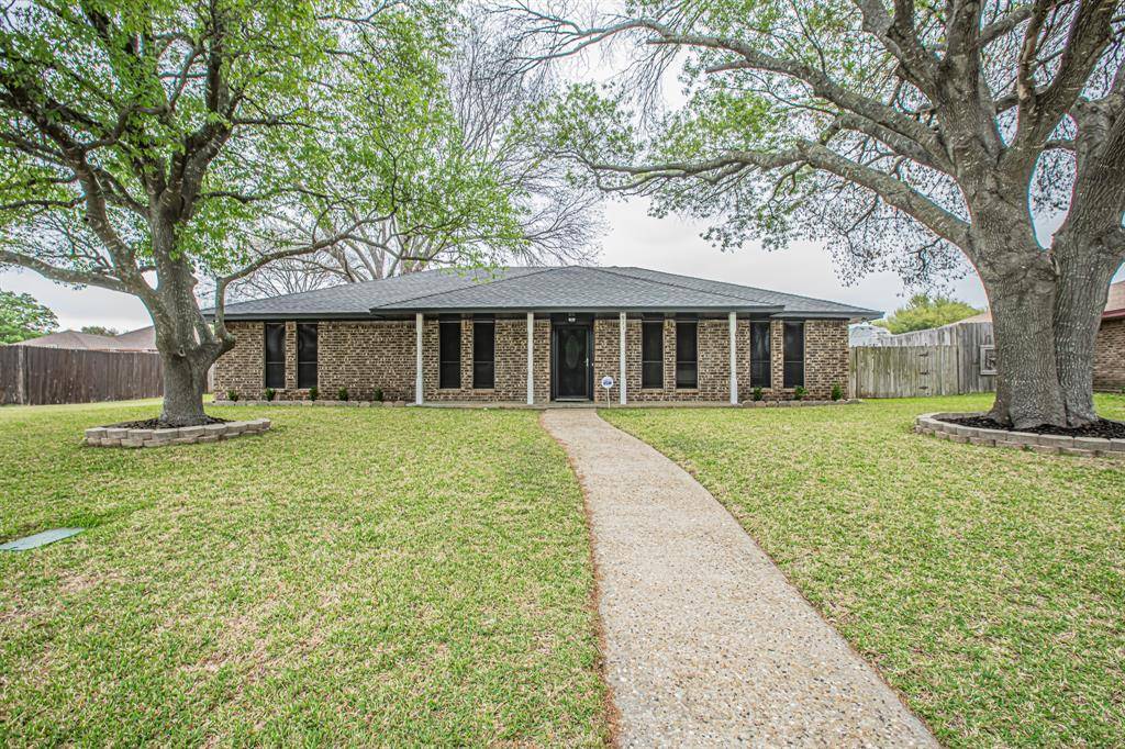 911 Cambridge Drive, Duncanville, TX 75137