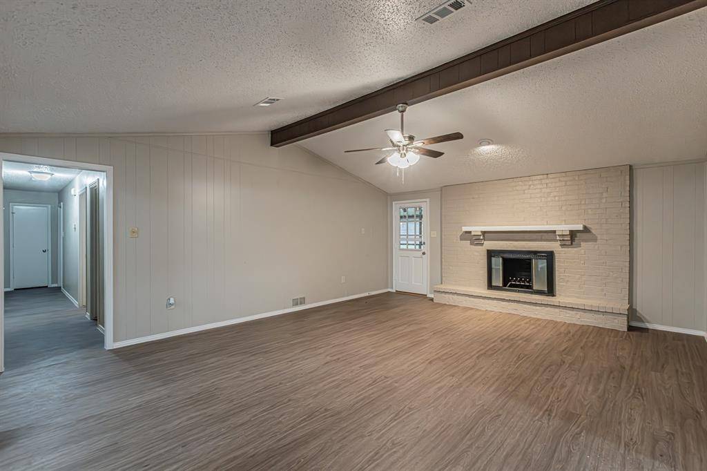 911 Cambridge Drive, Duncanville, TX 75137