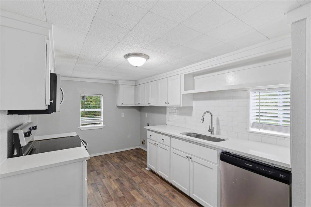 127 E Walker Street, Denison, TX 75021