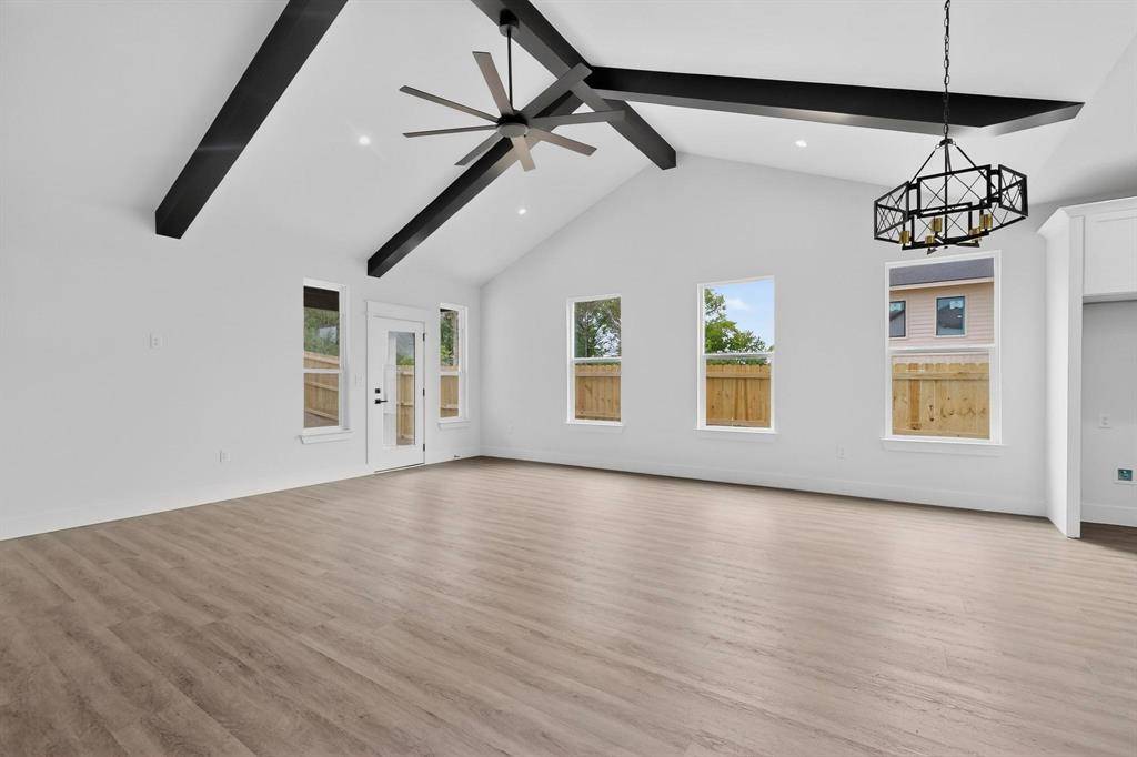 5803 Plum Dale Road, Dallas, TX 75241