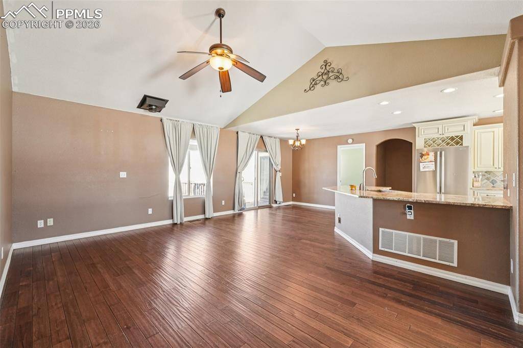 573 Empire RD, Florissant, CO 80816