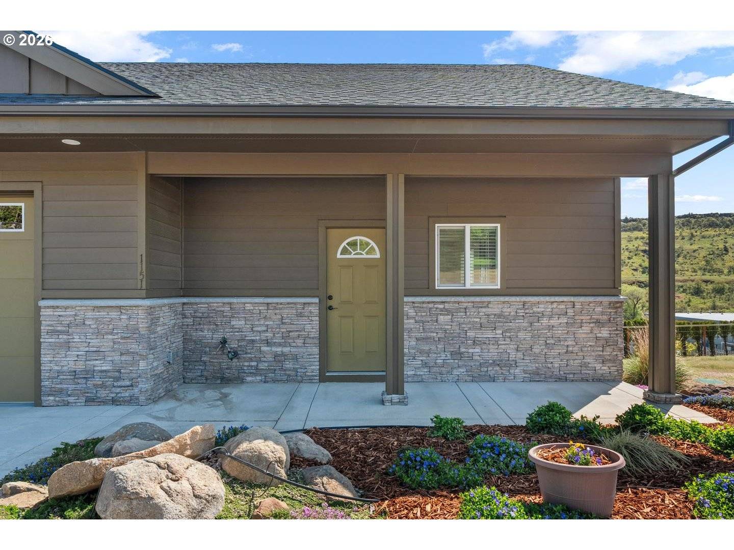 1151 W Pine ST, The Dalles, OR 97058