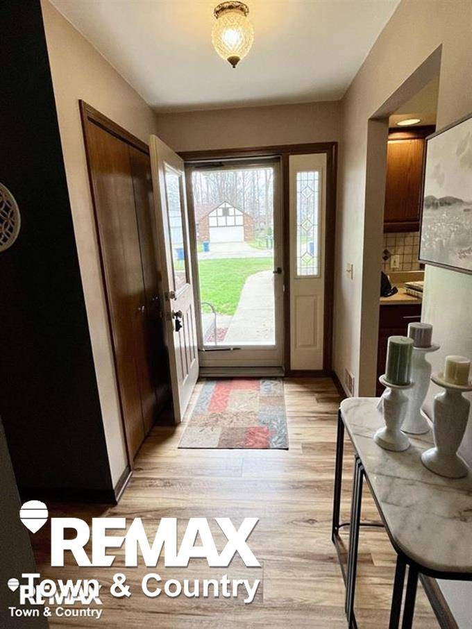 6112 Oak Creek DR, Mundy Twp, MI 48473