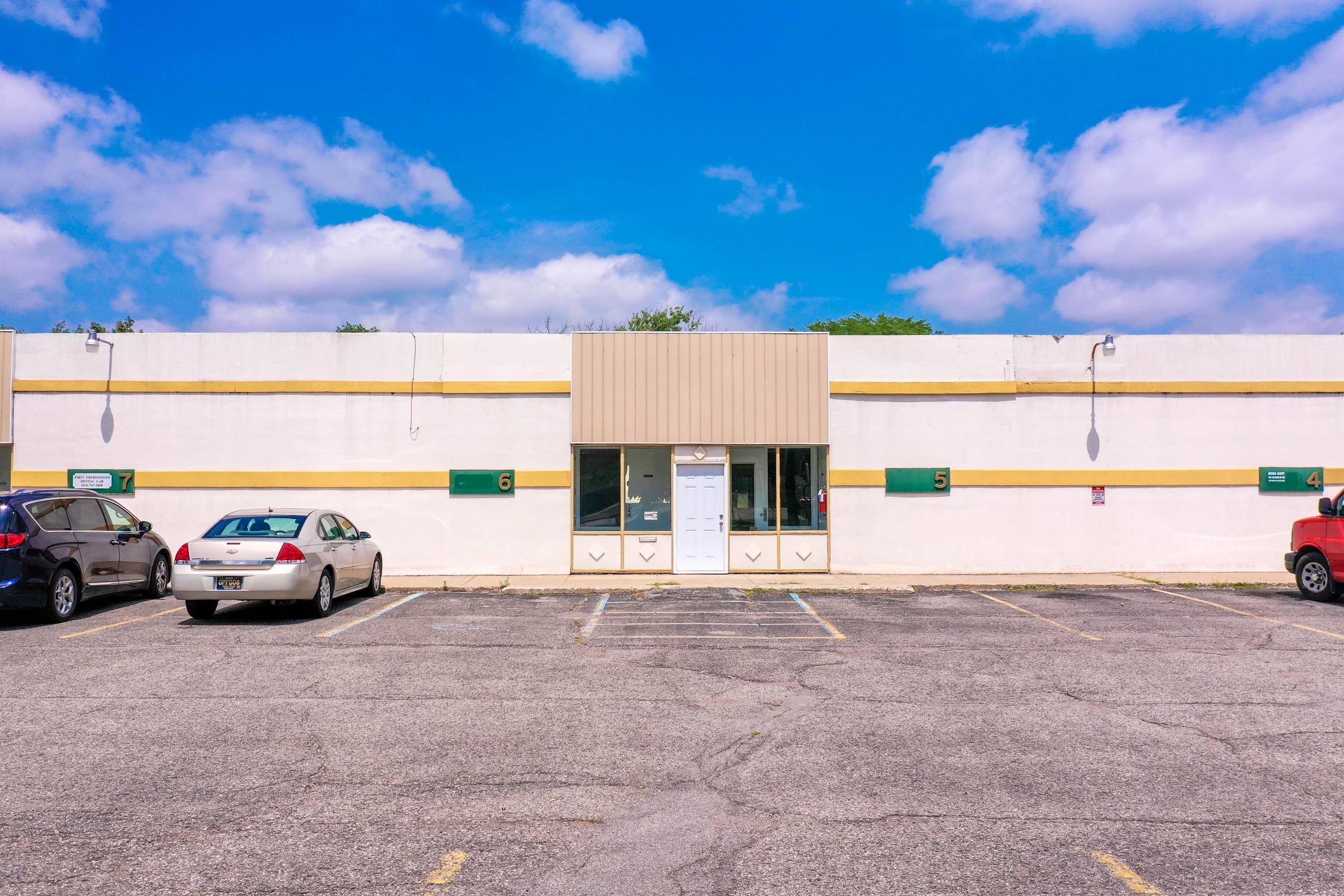 2710 W Court #11 & #12 ST, Flint, MI 48503