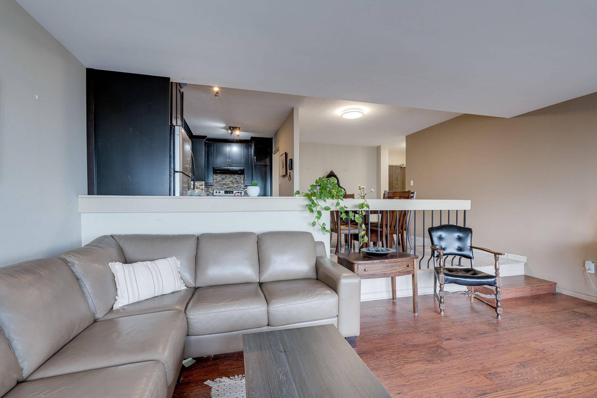 1 Four Winds DR #611, Toronto W05, ON M3J 2T1