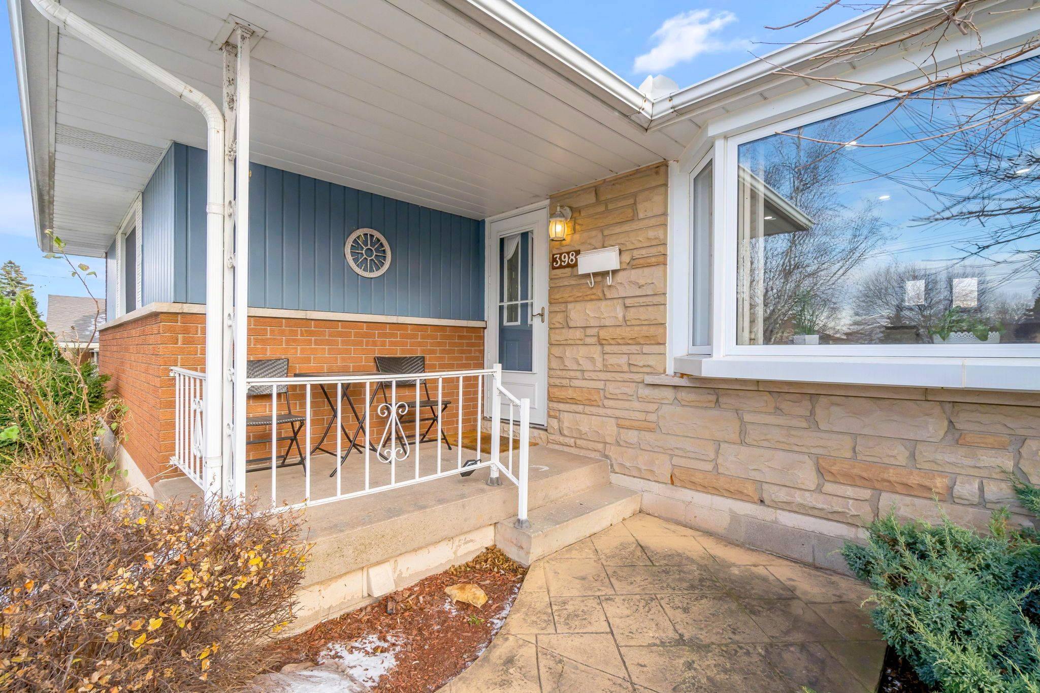 398 Kerman AVE, Grimsby, ON L3M 3X1