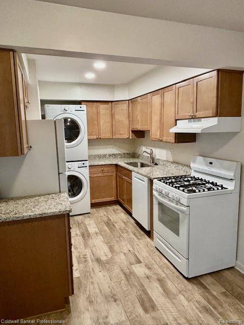 41203 S Woodbury Green DR, Van Buren Charter Township, MI 48111