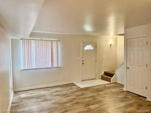 41203 S Woodbury Green DR, Van Buren Charter Township, MI 48111