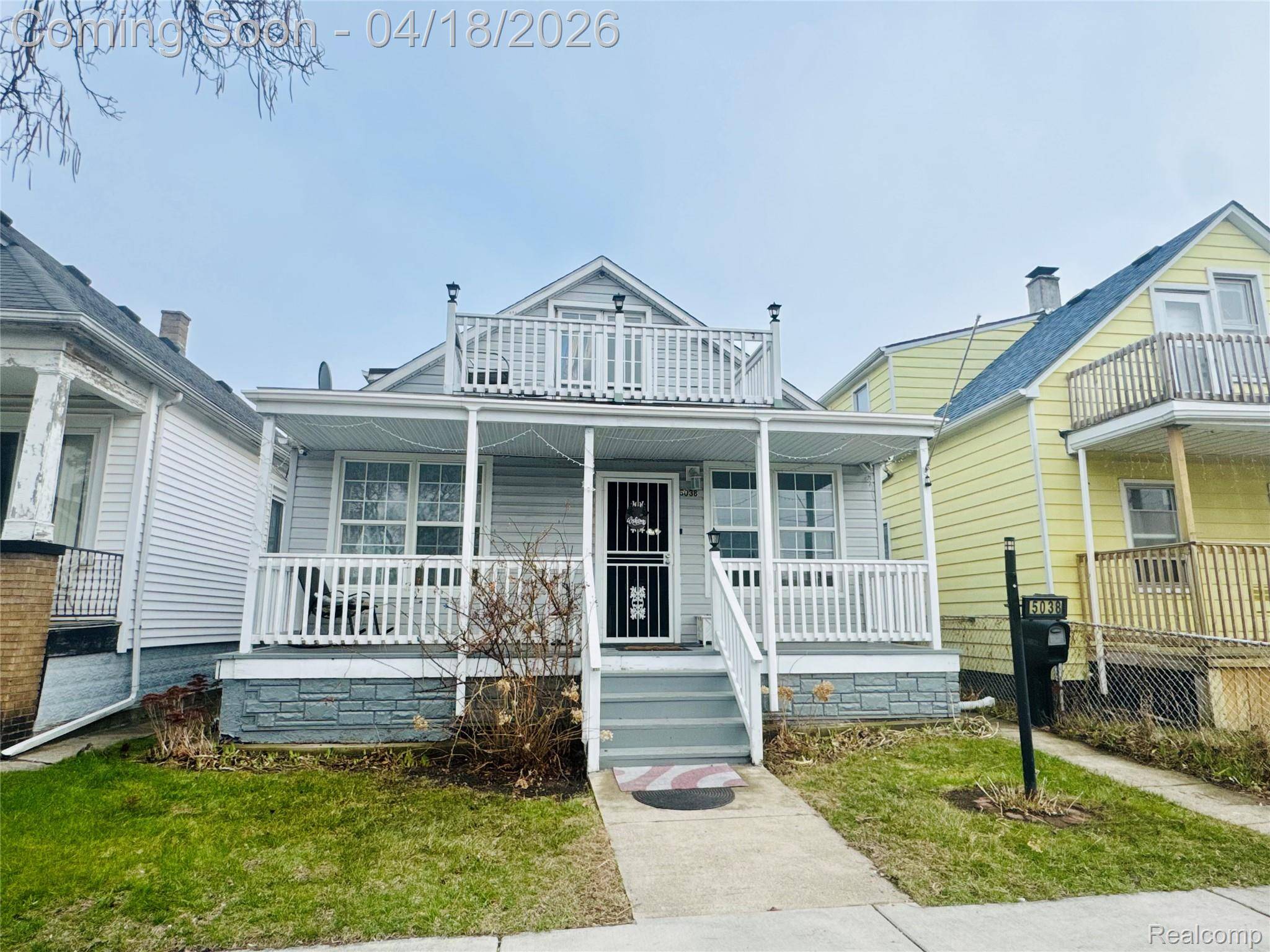 5038 Evaline ST, Hamtramck, MI 48212