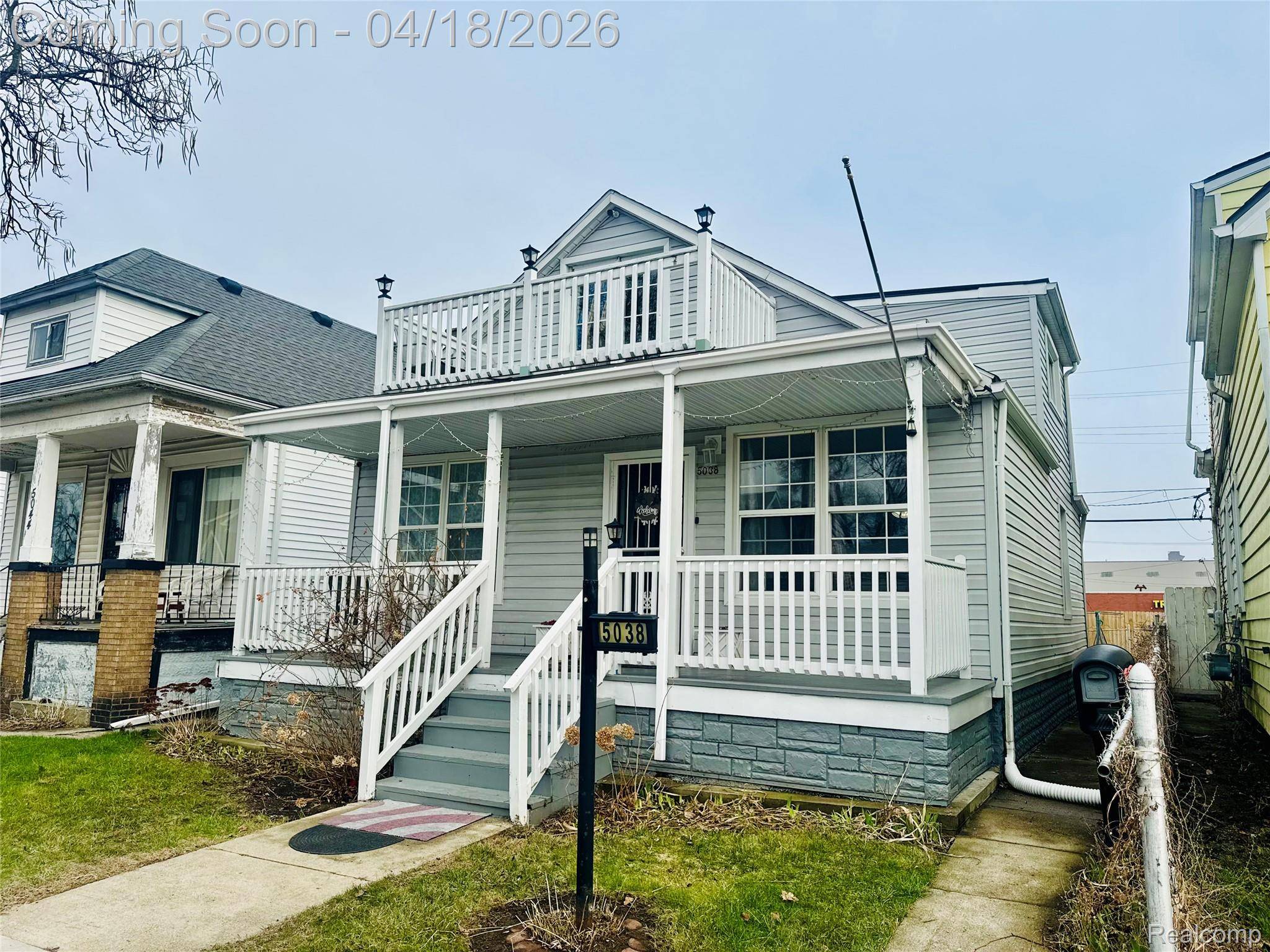 5038 Evaline ST, Hamtramck, MI 48212