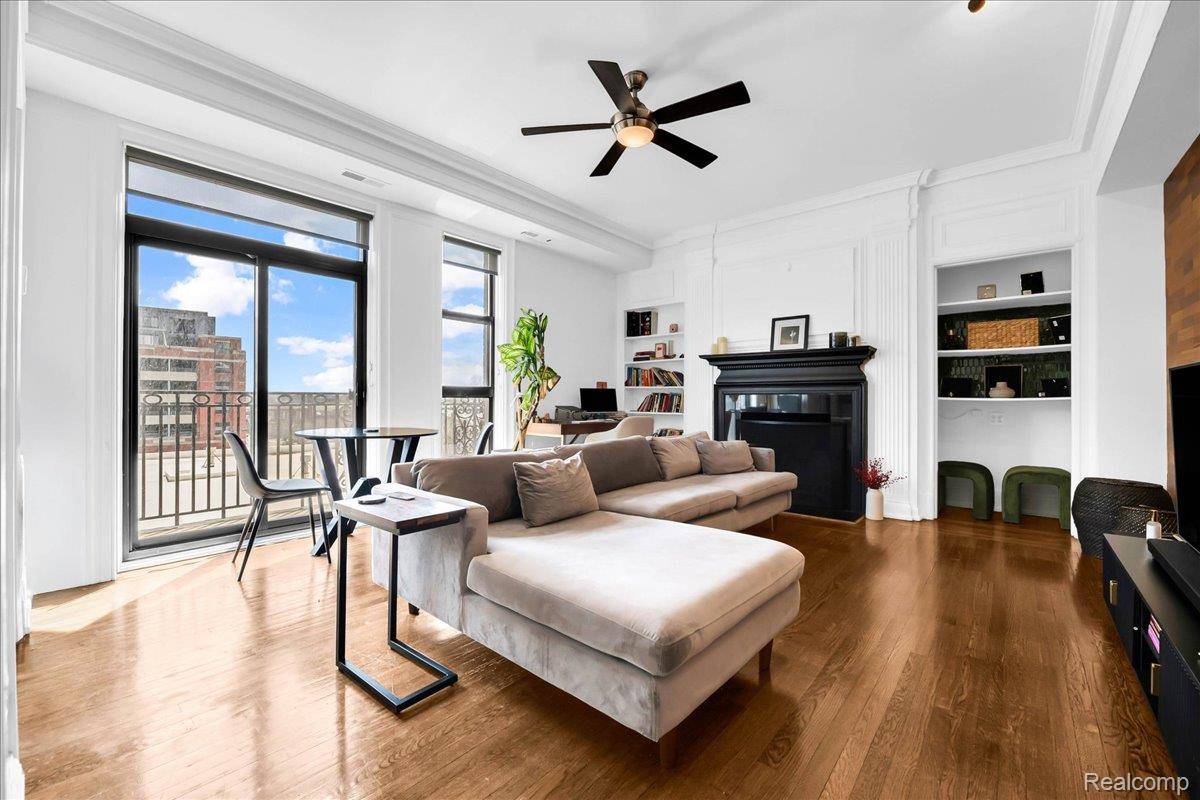 2900 E Jefferson AVE #D201, Detroit, MI 48207