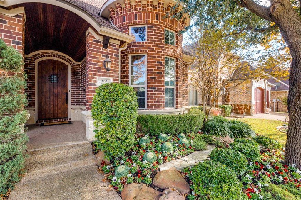 1854 Masters Drive, Desoto, TX 75115