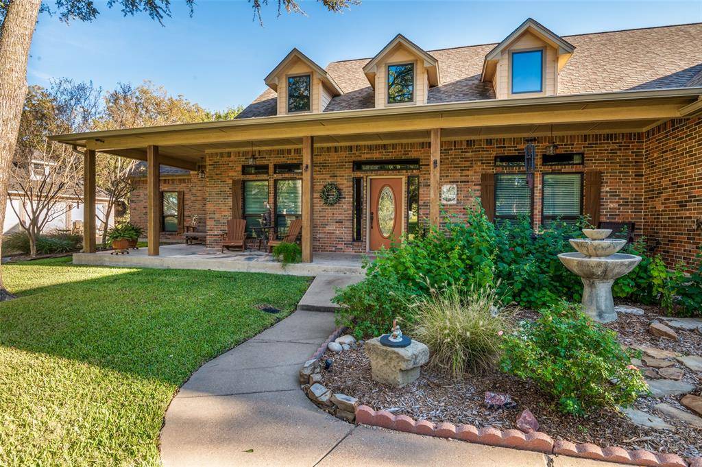 1838 Plum Creek Drive, Midlothian, TX 76065