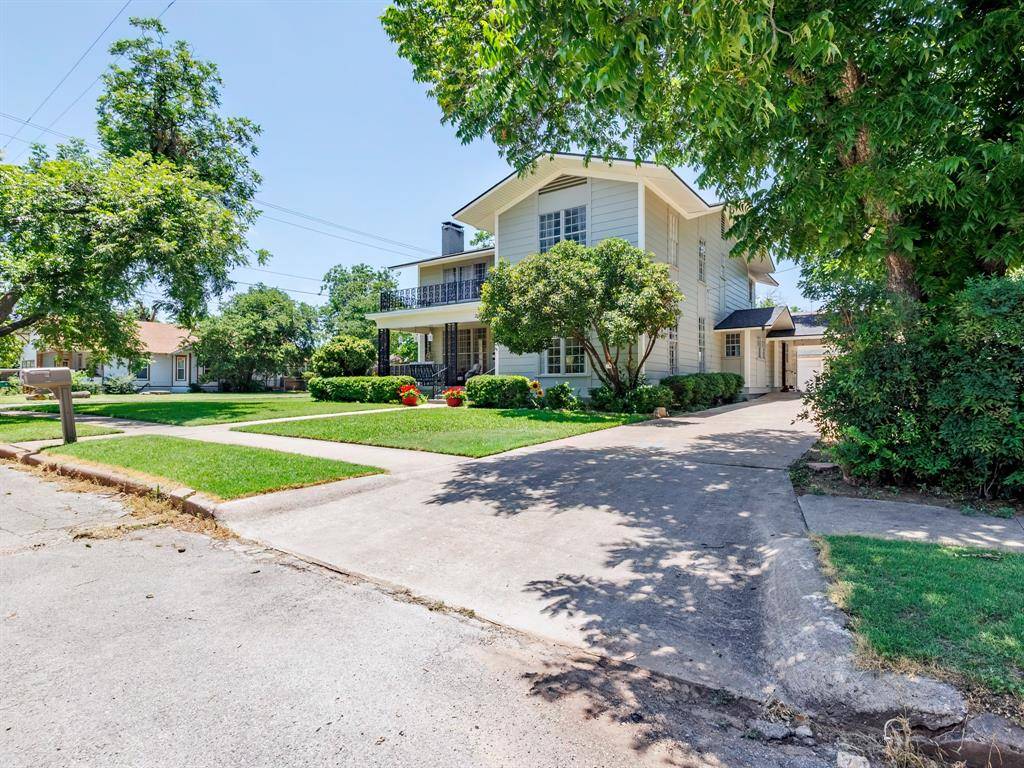 201 N Blanco, Coleman, TX 76834