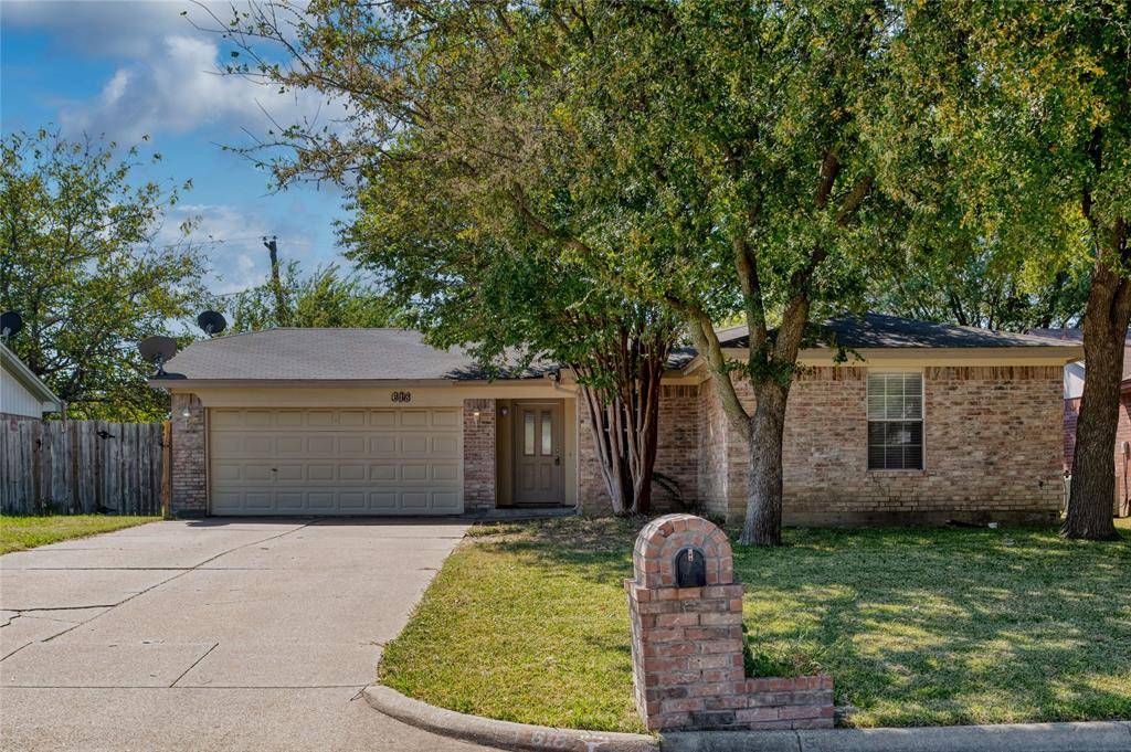 618 Plainview Drive, Mansfield, TX 76063