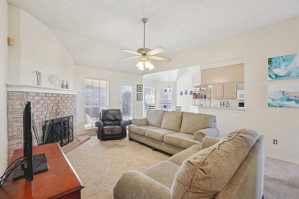 1427 Shadow Run, Weatherford, TX 76086