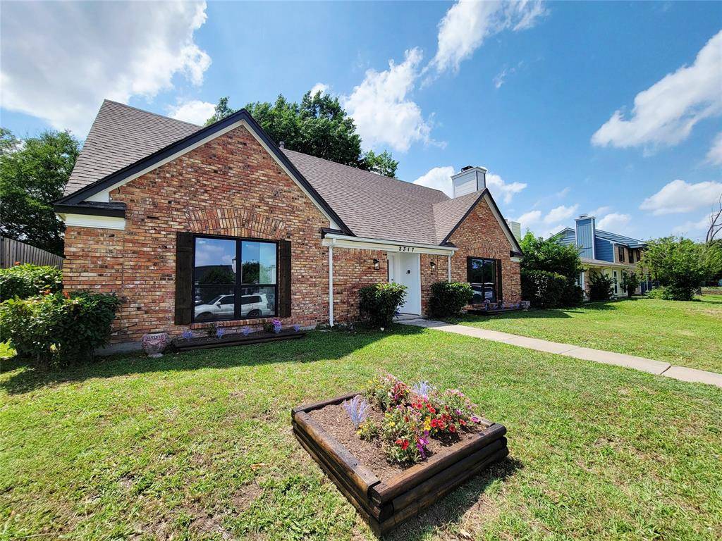 2317 Woodhollow Avenue, Mesquite, TX 75150
