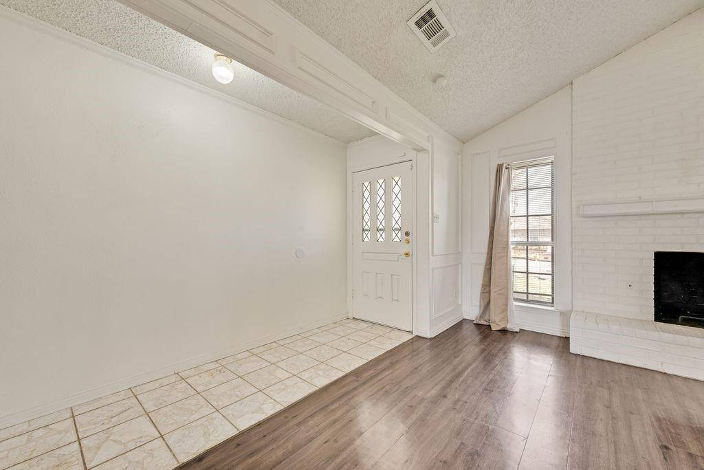 1038 Florence Drive, Duncanville, TX 75116