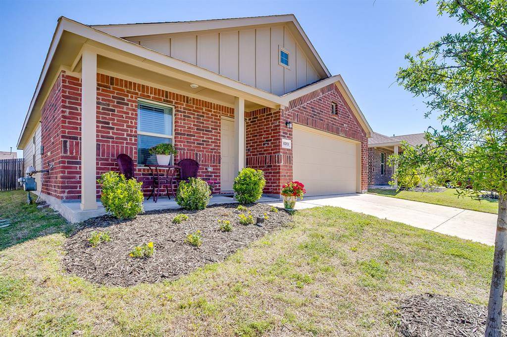 8313 Fawn Creek Drive, Fort Worth, TX 76123