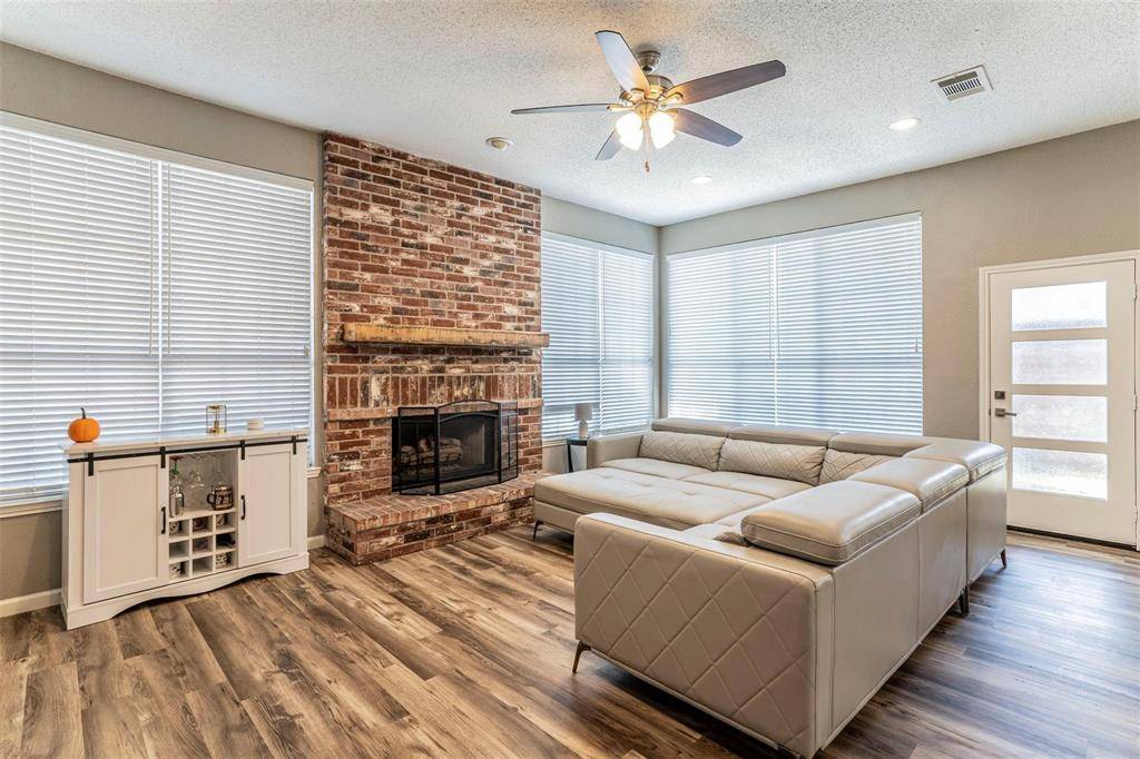 8409 Lake Bend Drive, Rowlett, TX 75088