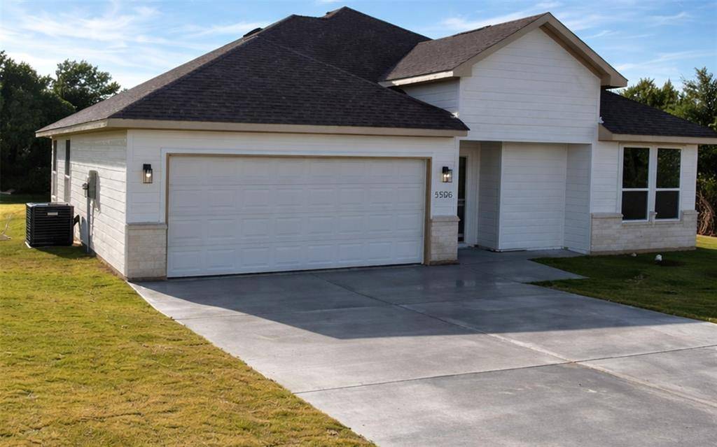 5506 Firewood Trail, Granbury, TX 76048