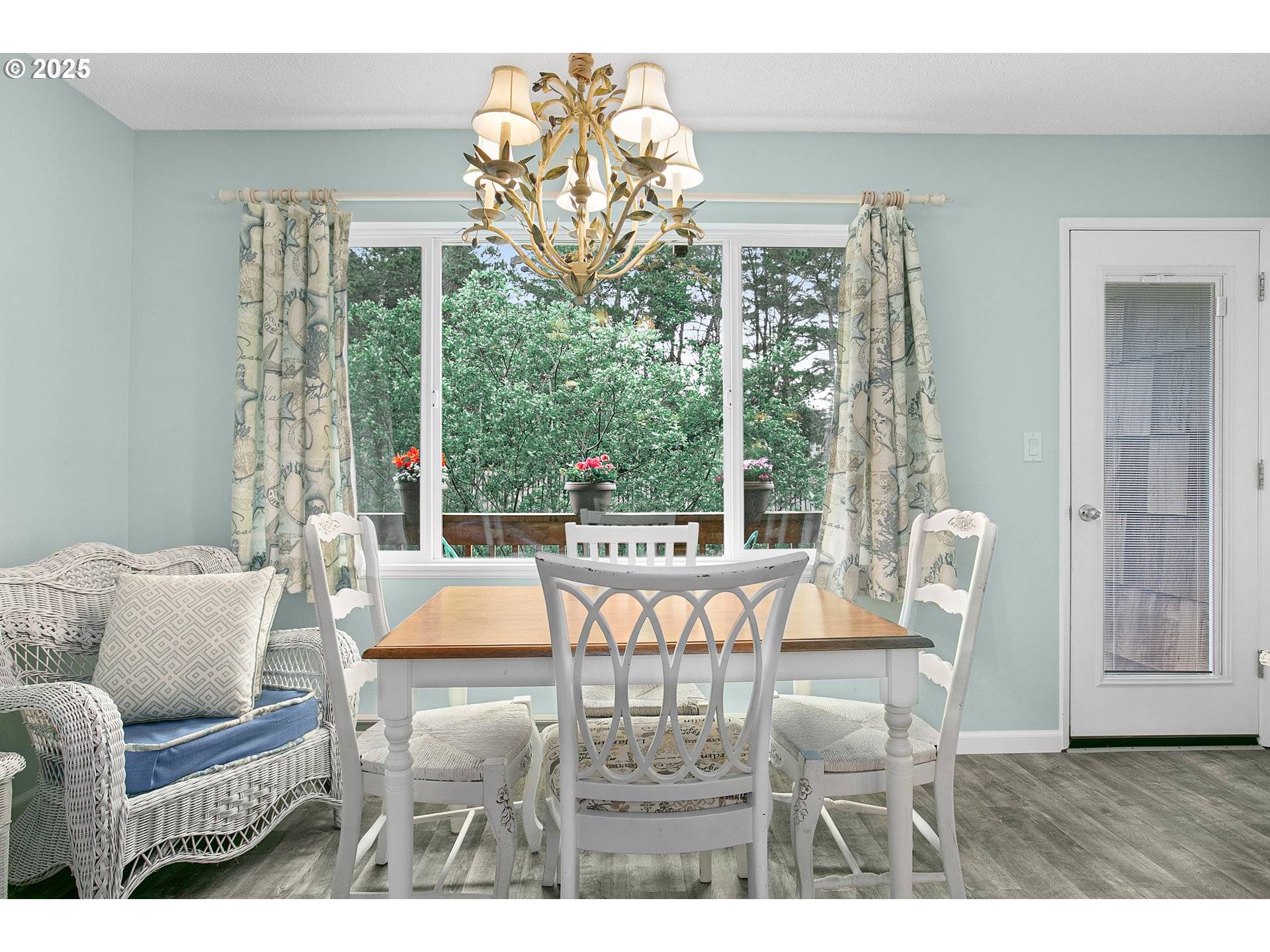 48988 US Highway 101, Neskowin, OR 97149