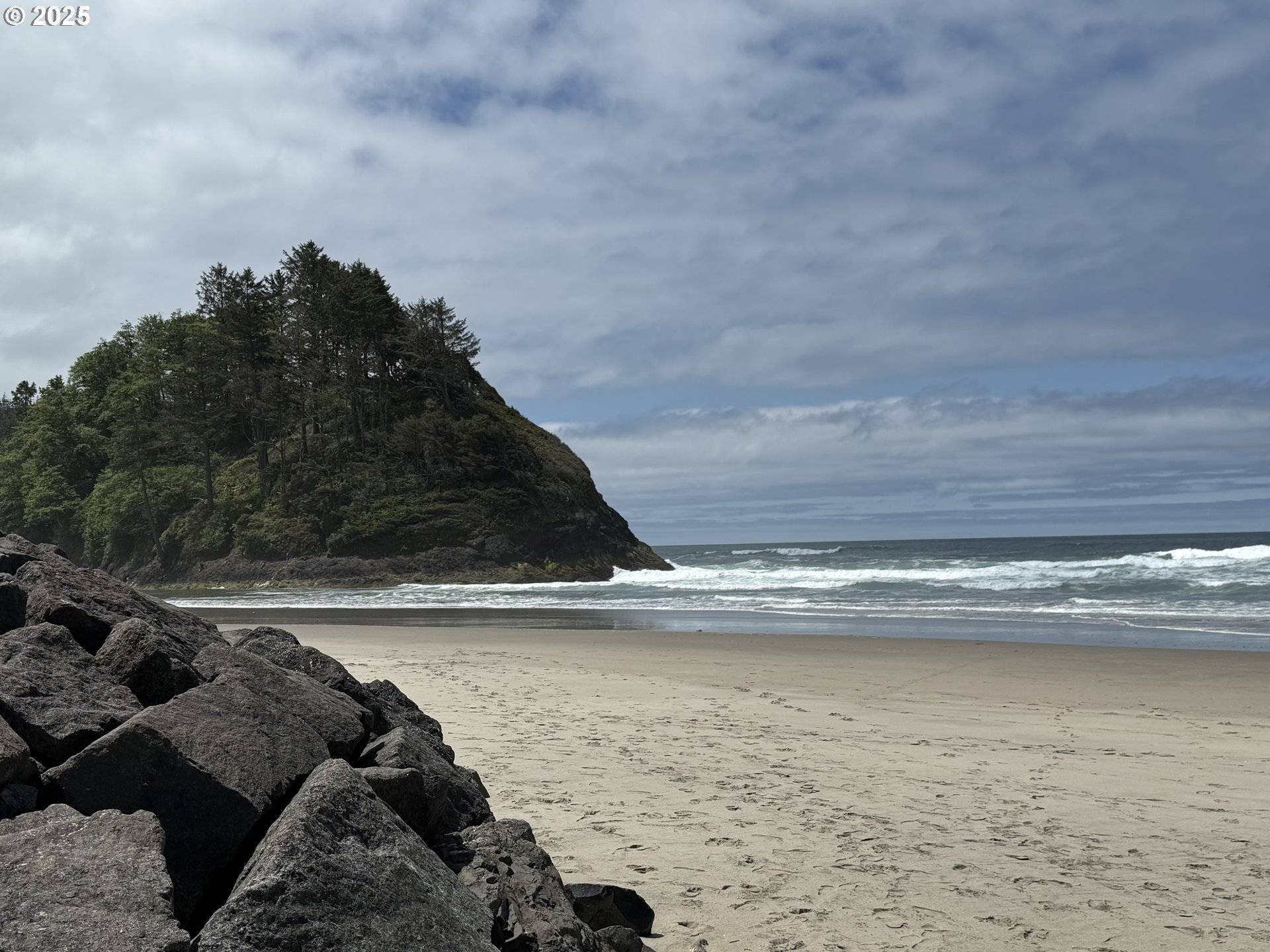 48988 US Highway 101, Neskowin, OR 97149