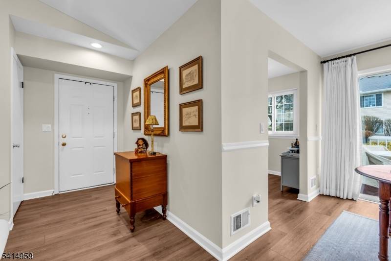 80 Wendover Court, Bedminster Twp., NJ 07921