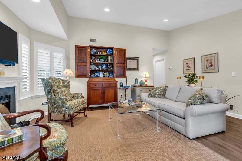 80 Wendover Court, Bedminster Twp., NJ 07921