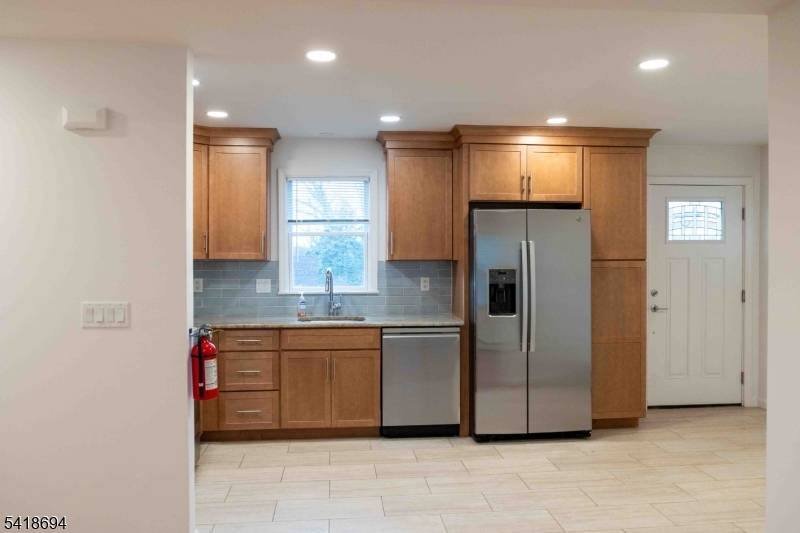 31 Lakeview Rd, Sparta Twp., NJ 07871