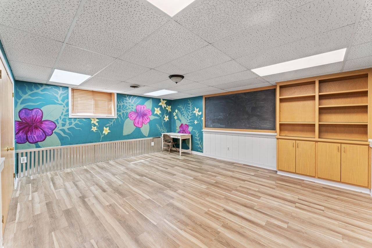 2442 E Maple #101 AVE, Grand Blanc Twp, MI 48507