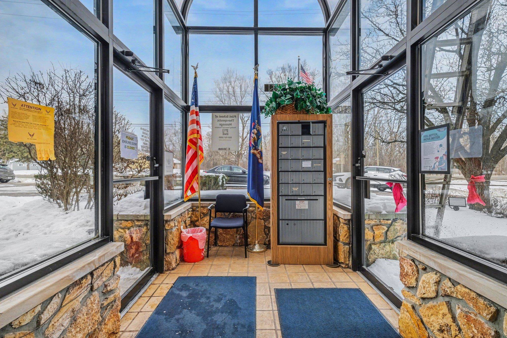 2442 E Maple #200 AVE, Grand Blanc Twp, MI 48507