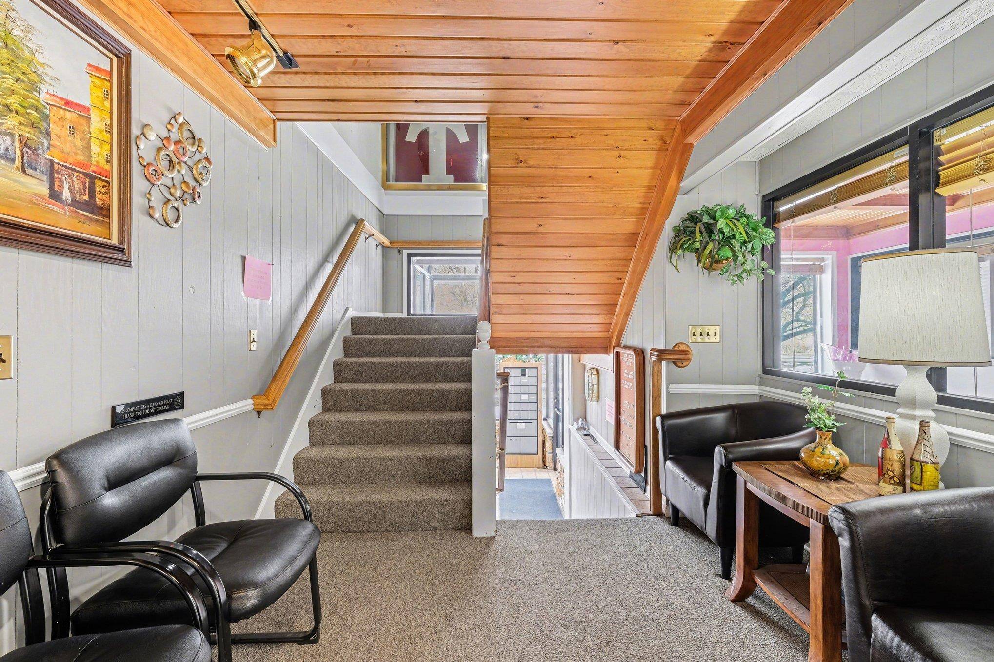 2442 E Maple #200 AVE, Grand Blanc Twp, MI 48507