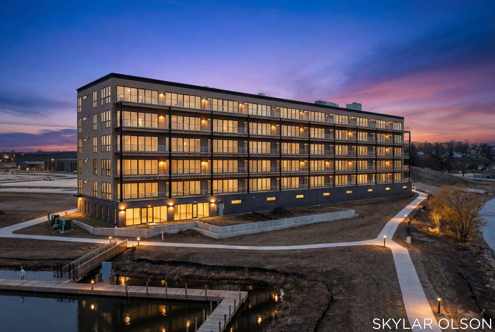 901 Adelaide CIR #402, Muskegon City, MI 49441