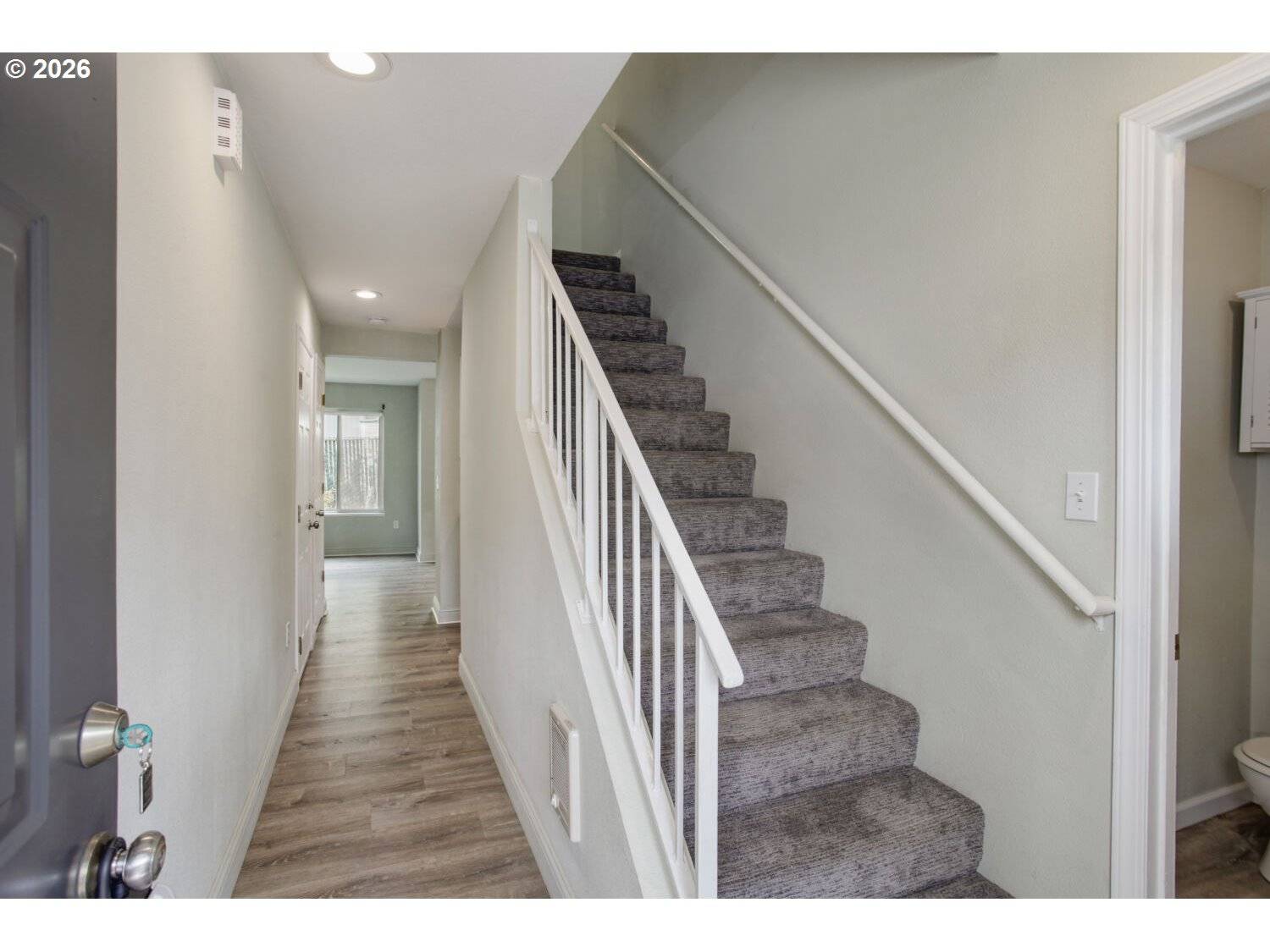 7143 SW SAGERT ST, Tualatin, OR 97062