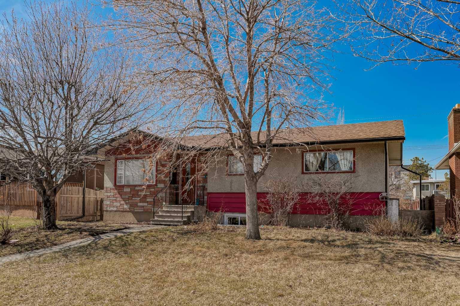 1823 38 ST SE, Calgary, AB T2B 0Z4