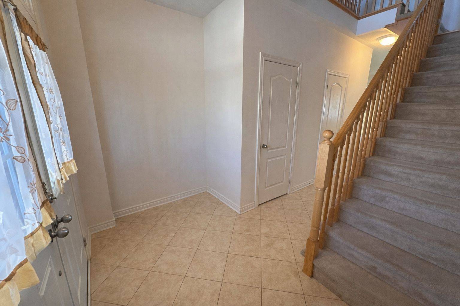 2444 Secreto DR, Oshawa, ON L1H 7K4