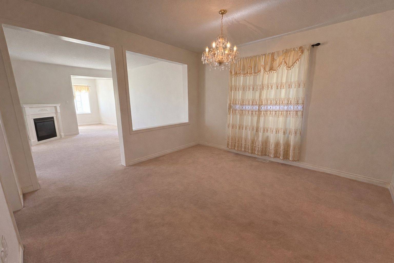 2444 Secreto DR, Oshawa, ON L1H 7K4