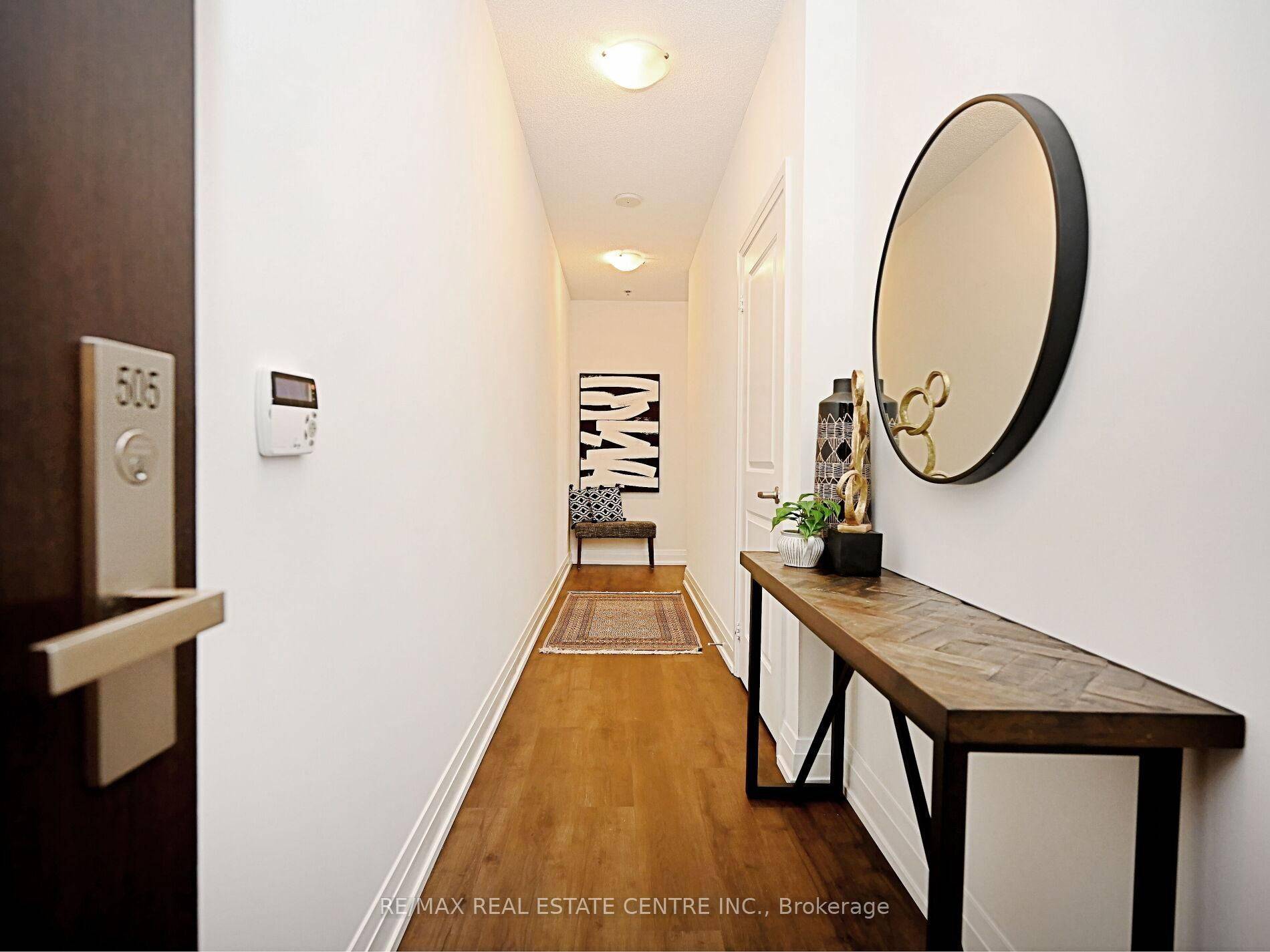 65 Speers RD #505, Oakville, ON L6K 0J1