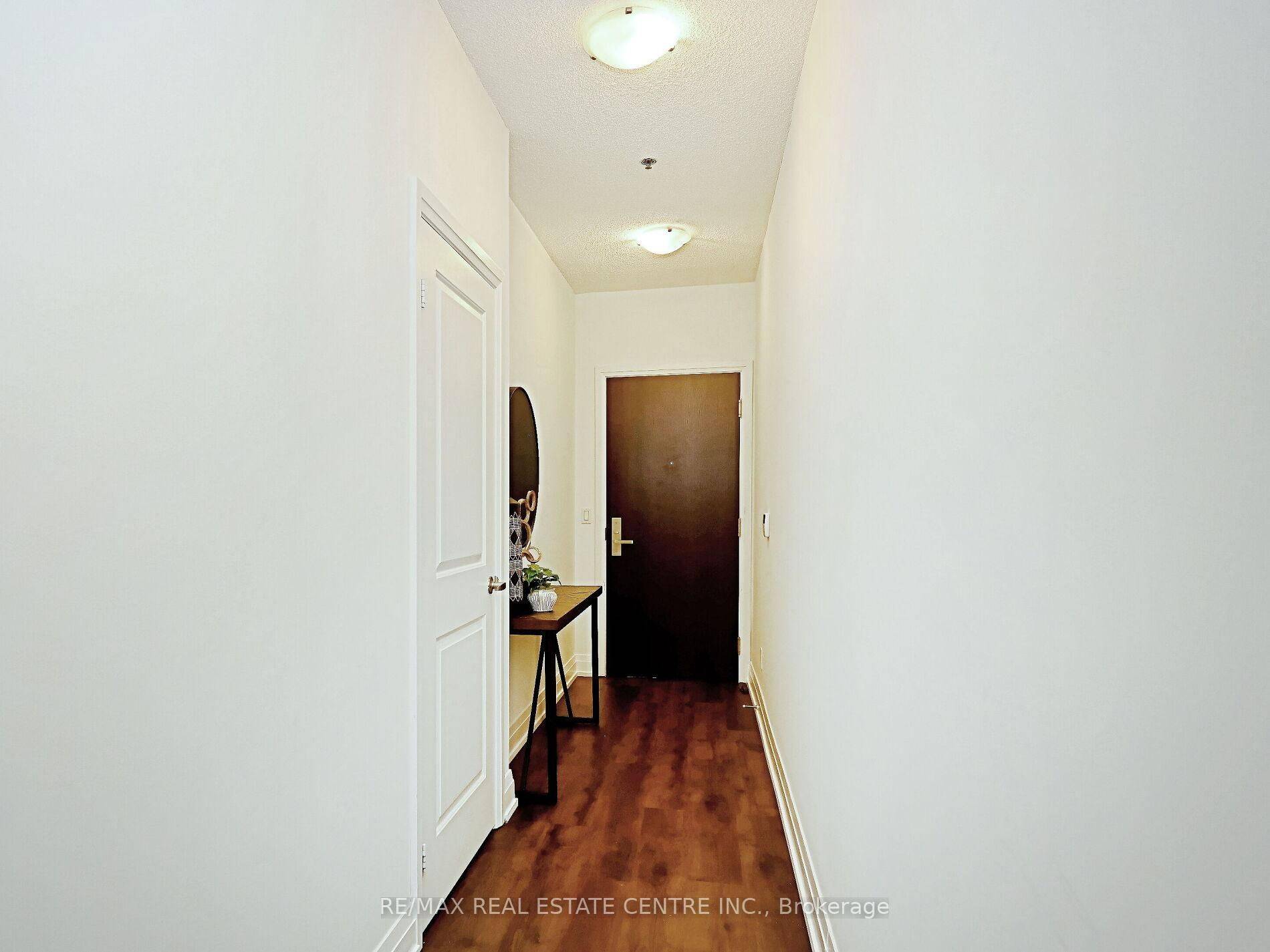 65 Speers RD #505, Oakville, ON L6K 0J1