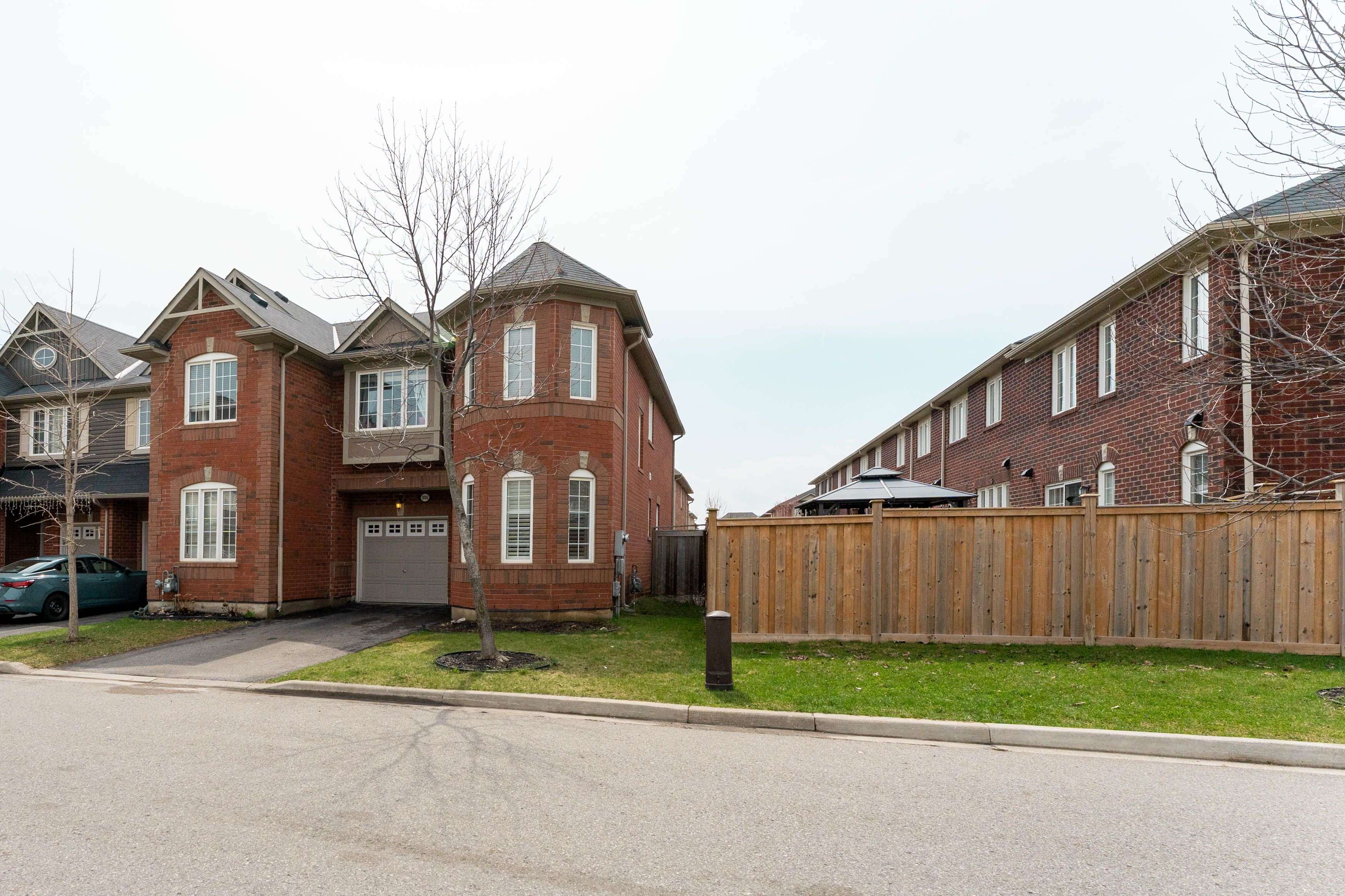1006 Stemman PL, Milton, ON L9T 8H5