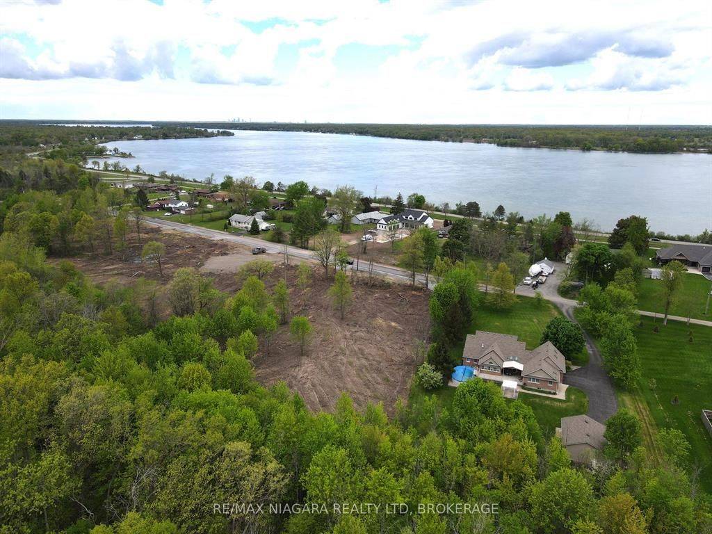 2121 Houck CRES, Fort Erie, ON L2A 5M4