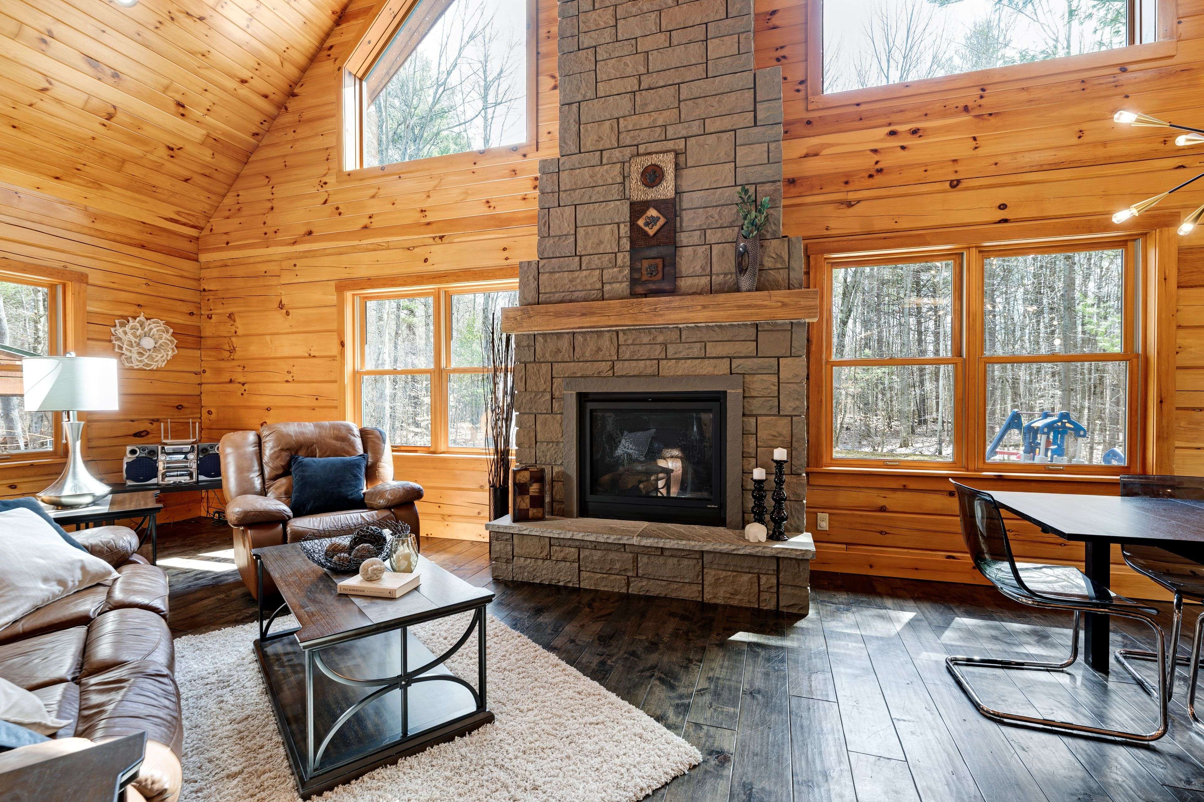 145 Mallens RD, Rideau Lakes, ON K0G 1E0