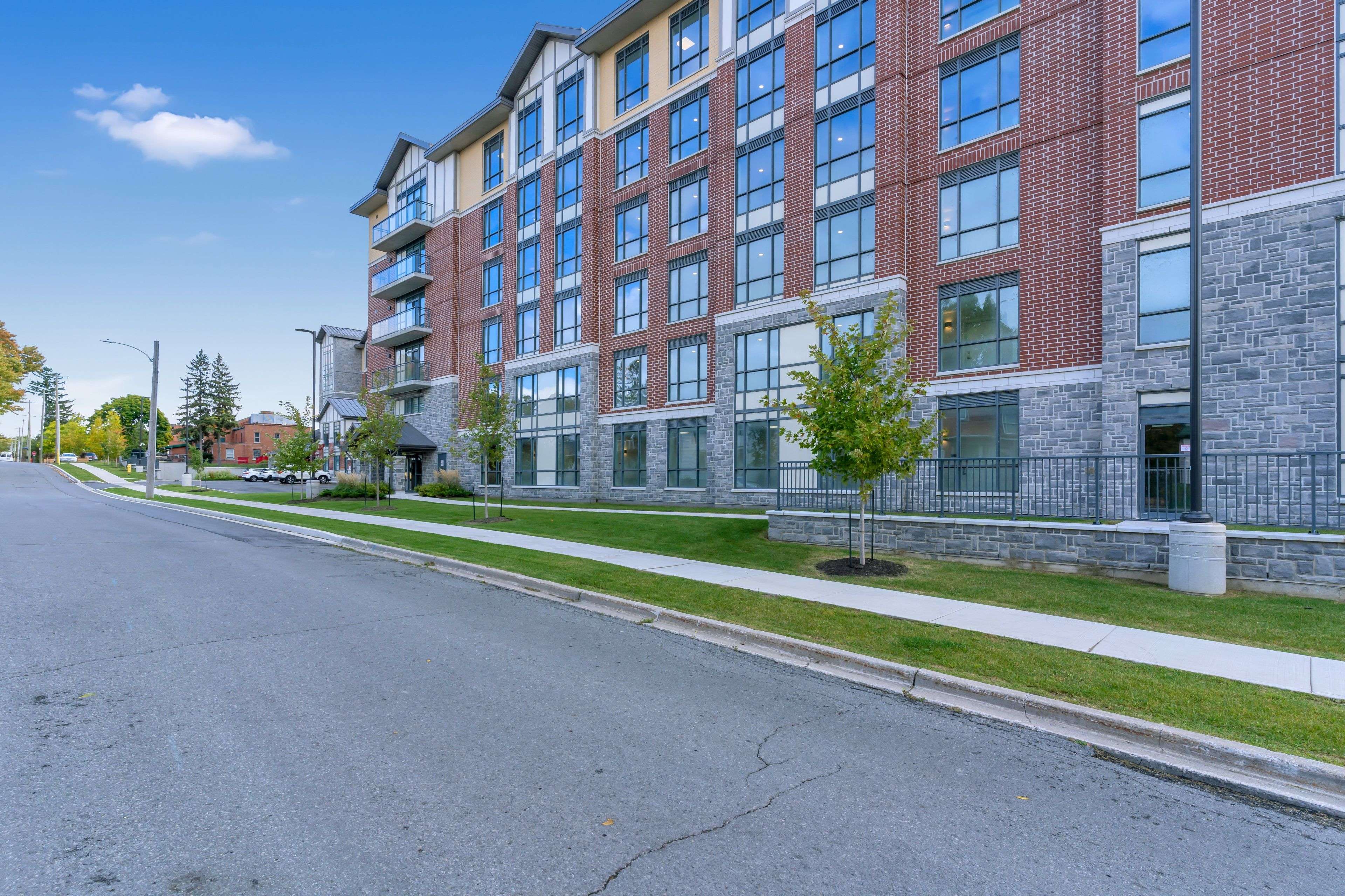 129B South ST #217, Gananoque, ON K7G 1A1