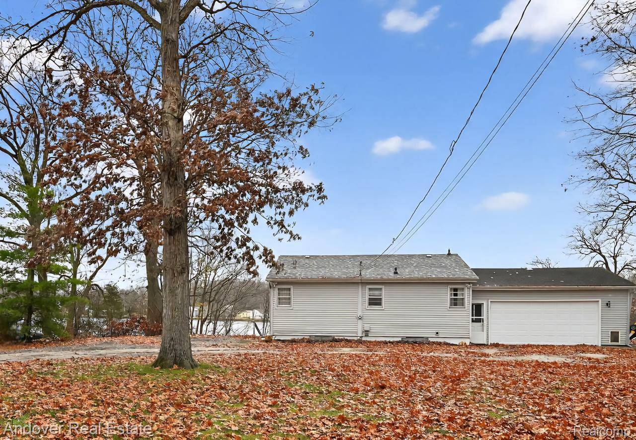 58766 Ash RD, Lockport Township, MI 49093