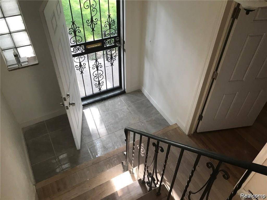 17164 NORTHLAWN ST #UPPER, Detroit, MI 48221