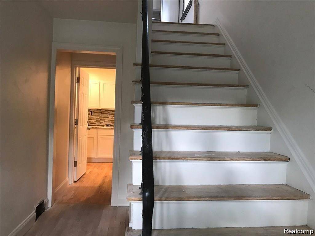 17164 NORTHLAWN ST #UPPER, Detroit, MI 48221