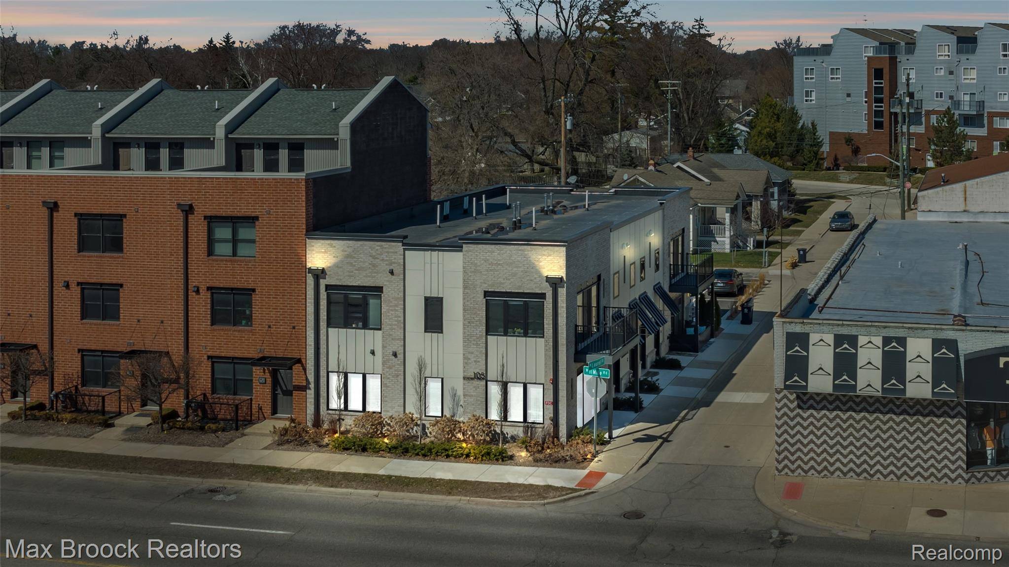 105 N Laurel ST #A, Royal Oak, MI 48067